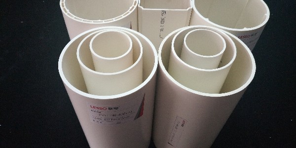 電線穿管（guǎn）時鐵管和PVC管的使用（yòng）有區別和規範嗎